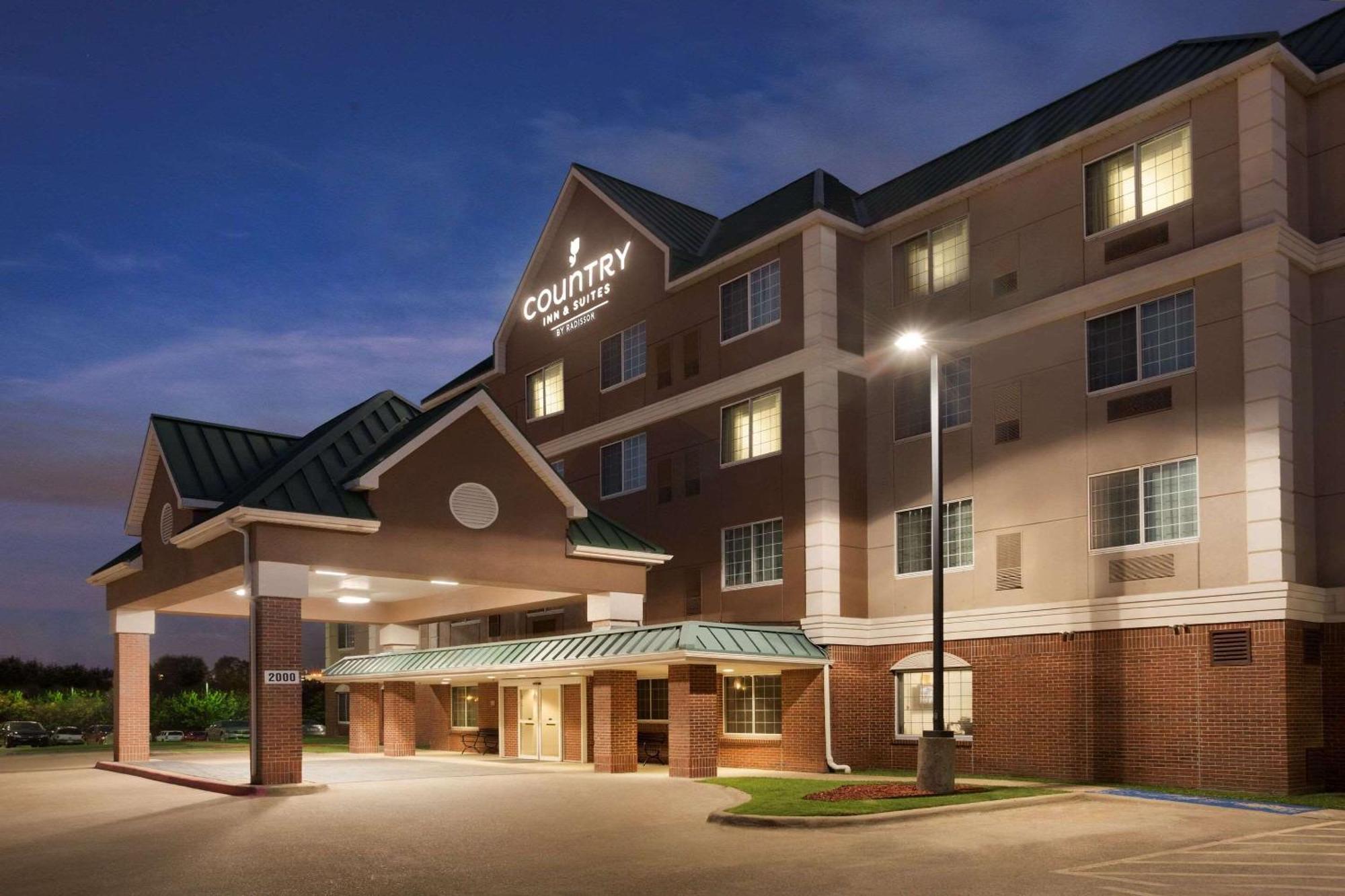 Country Inn & Suites By Radisson, Dfw Airport South, Tx Irving Exterior photo